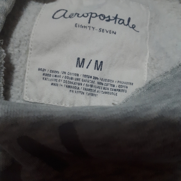 Girls Aeropostale sweater - Picture 2 of 3